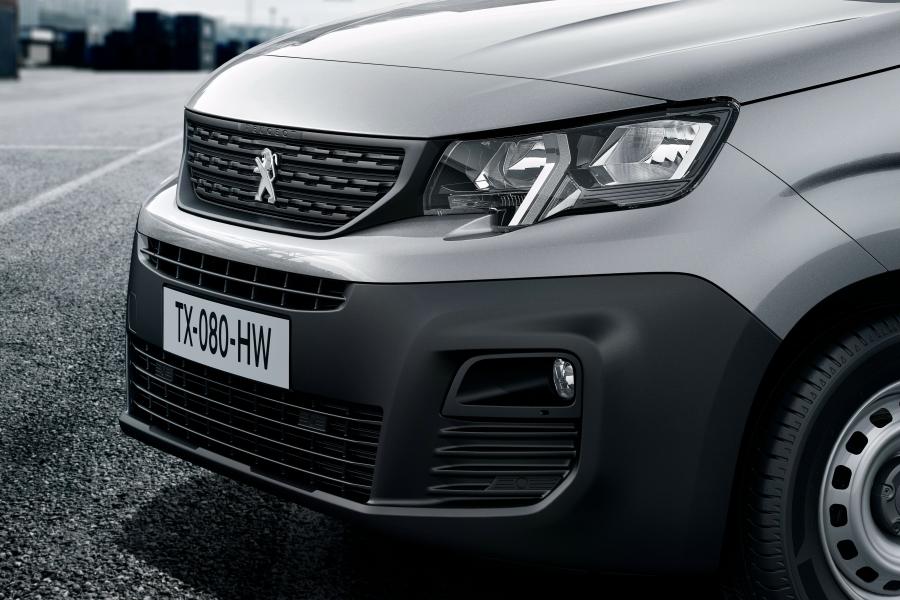 Детали экстерьера Peugeot Partner 2018 года  (WW) (фото 5 из 20)